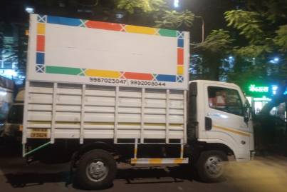 Moving Truck in Andheri West